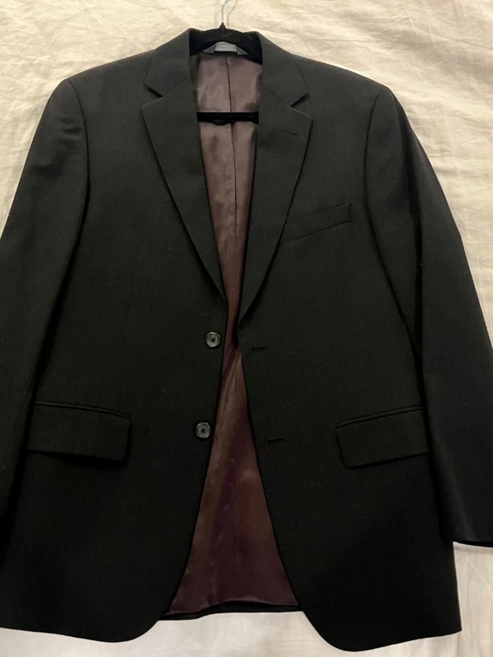 Pronto Uomo Platinum Charcoal Suit – 38R Jacket / 32 waist x 31 length Pants